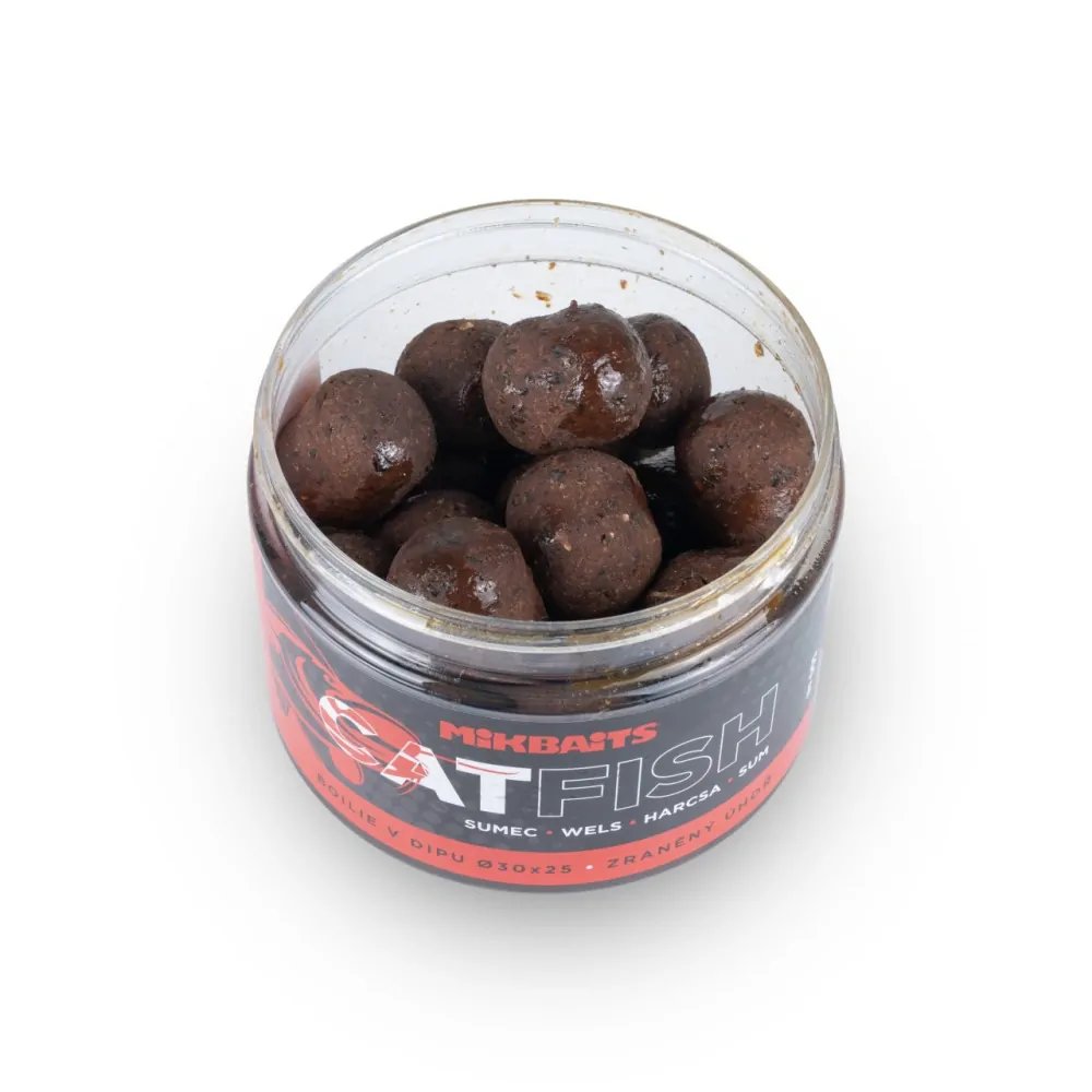 Mikbaits Catfish Boilie v dipu Zraněný úhoř 30x25mm 500ml