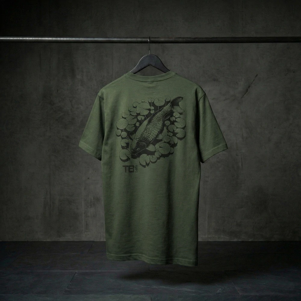 TB Baits Tričko Hidden Carp Green